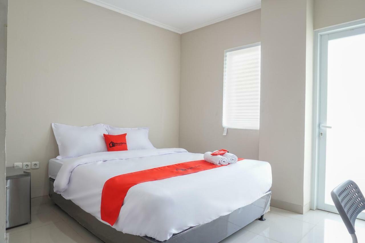 Residences By Reddoorz Near Mt Haryono - Minimum Stay 7 Days Jakarta Exterior foto
