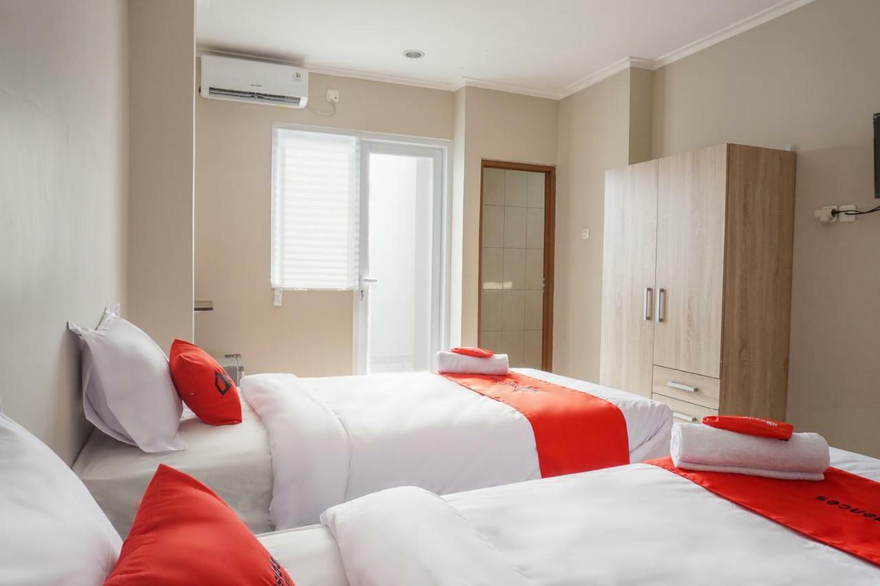 Residences By Reddoorz Near Mt Haryono - Minimum Stay 7 Days Jakarta Exterior foto