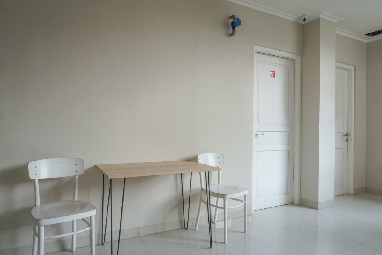 Residences By Reddoorz Near Mt Haryono - Minimum Stay 7 Days Jakarta Exterior foto