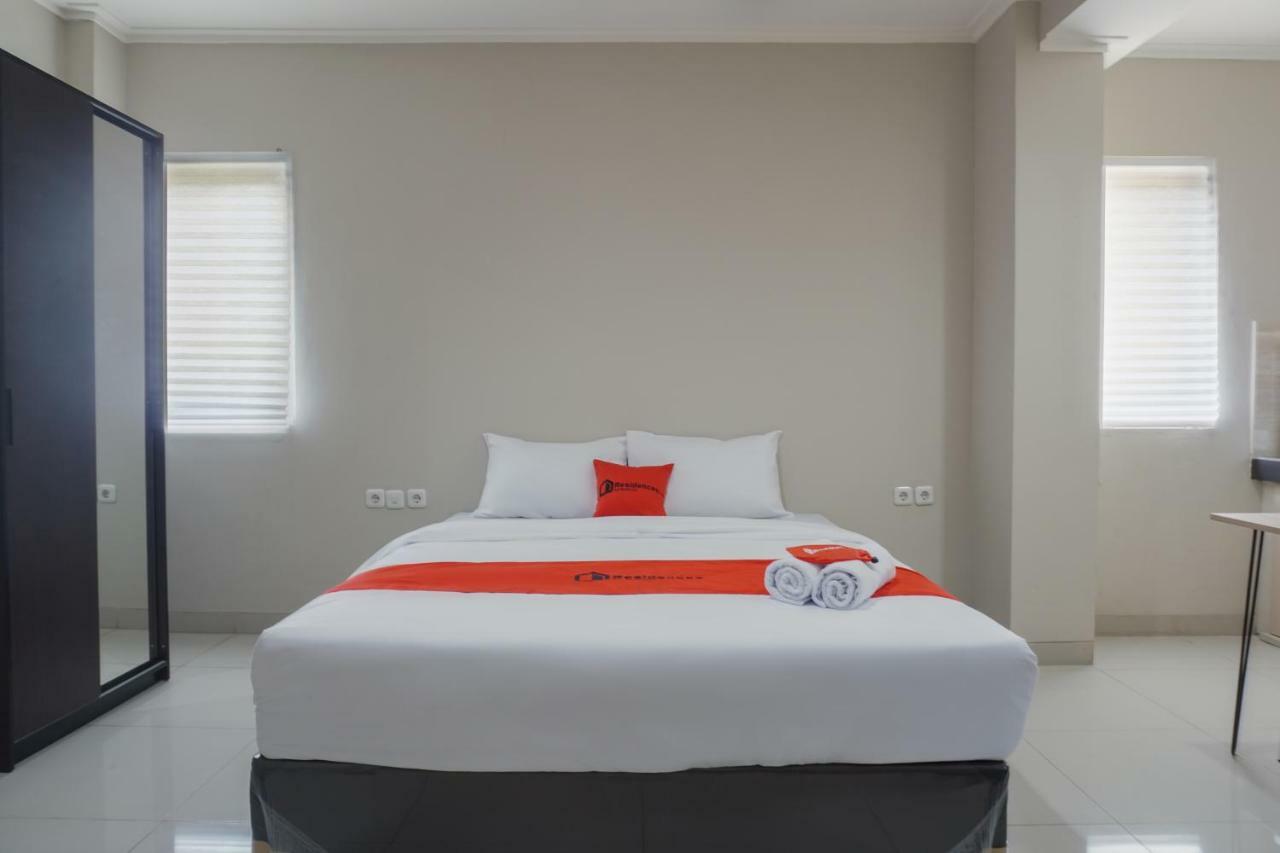 Residences By Reddoorz Near Mt Haryono - Minimum Stay 7 Days Jakarta Exterior foto